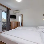 Couette-café Dosen Iii Baška