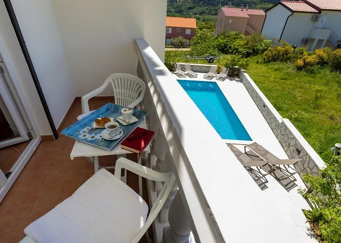 Dosen Iii באסקה