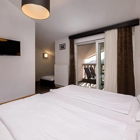 Dosen Iii Bed & Breakfast