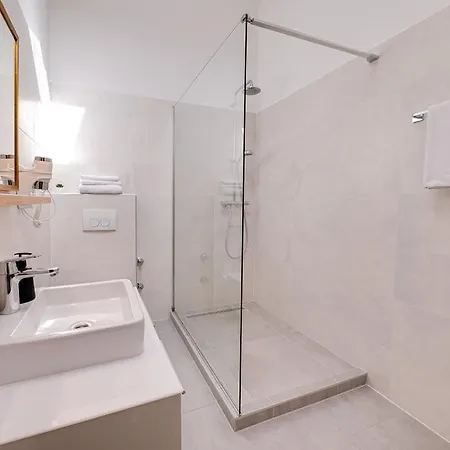 Došen Iii Frühstückspension 3*